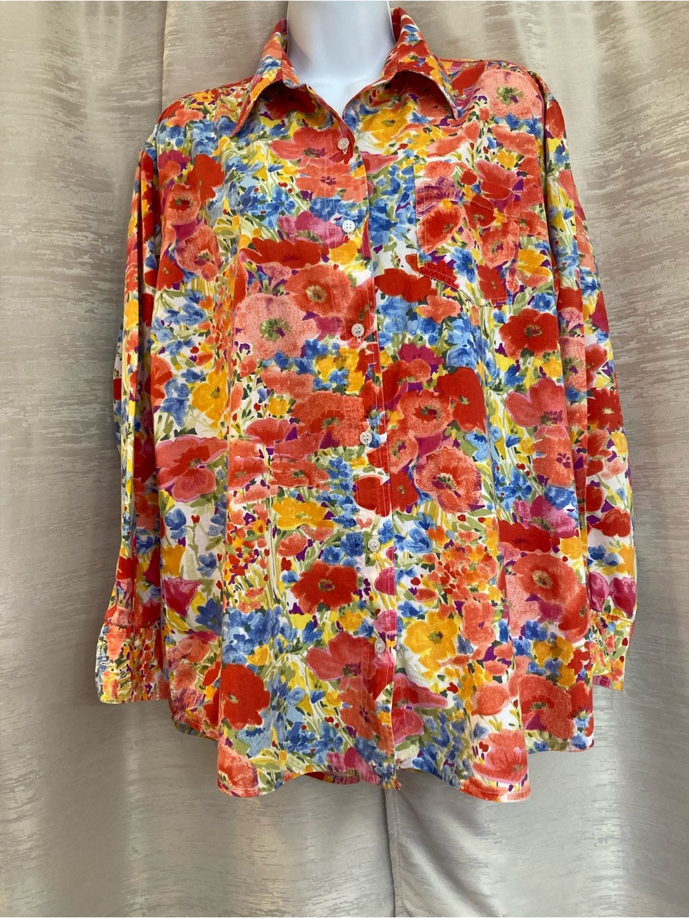 Newport News Jeanology Multi-Colored Vibrant Floral Button-Up Blouse size Large